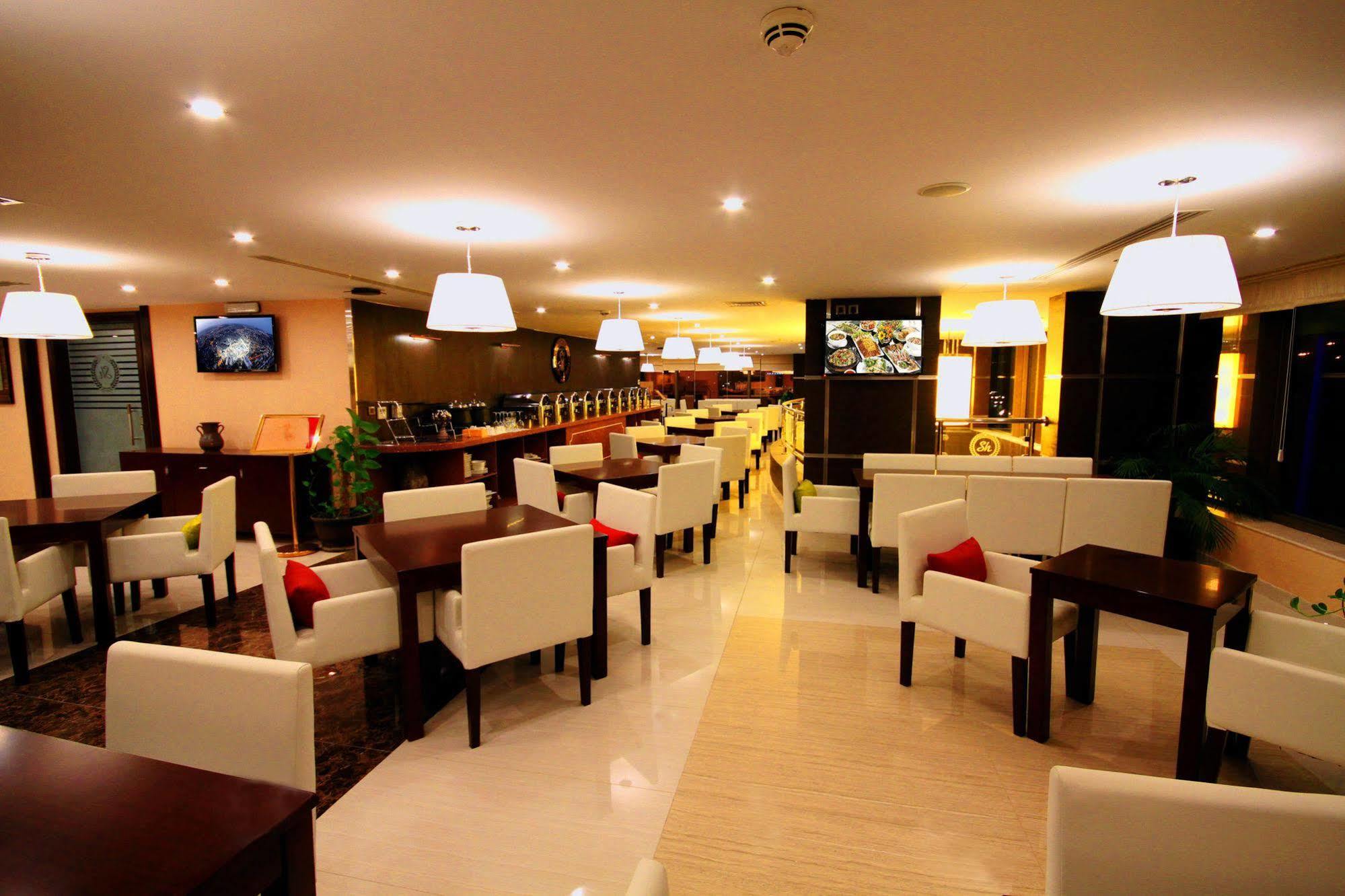Hotel Al Shahba 3*
